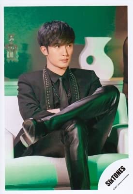 ジャニーズ 生写真　ジェシー Amazon.co.jp: Six TONES 公式 生 写真（ジェシー）ST00410 : おもちゃ